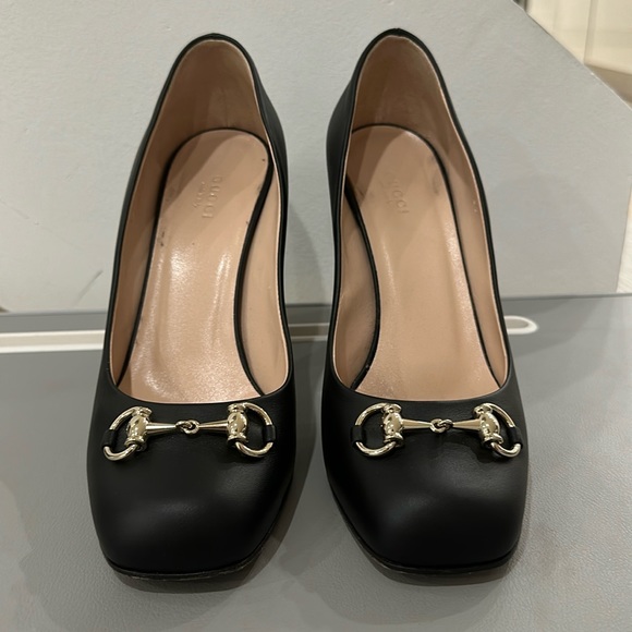 Gucci Shoes - Gucci horsebit leather pump